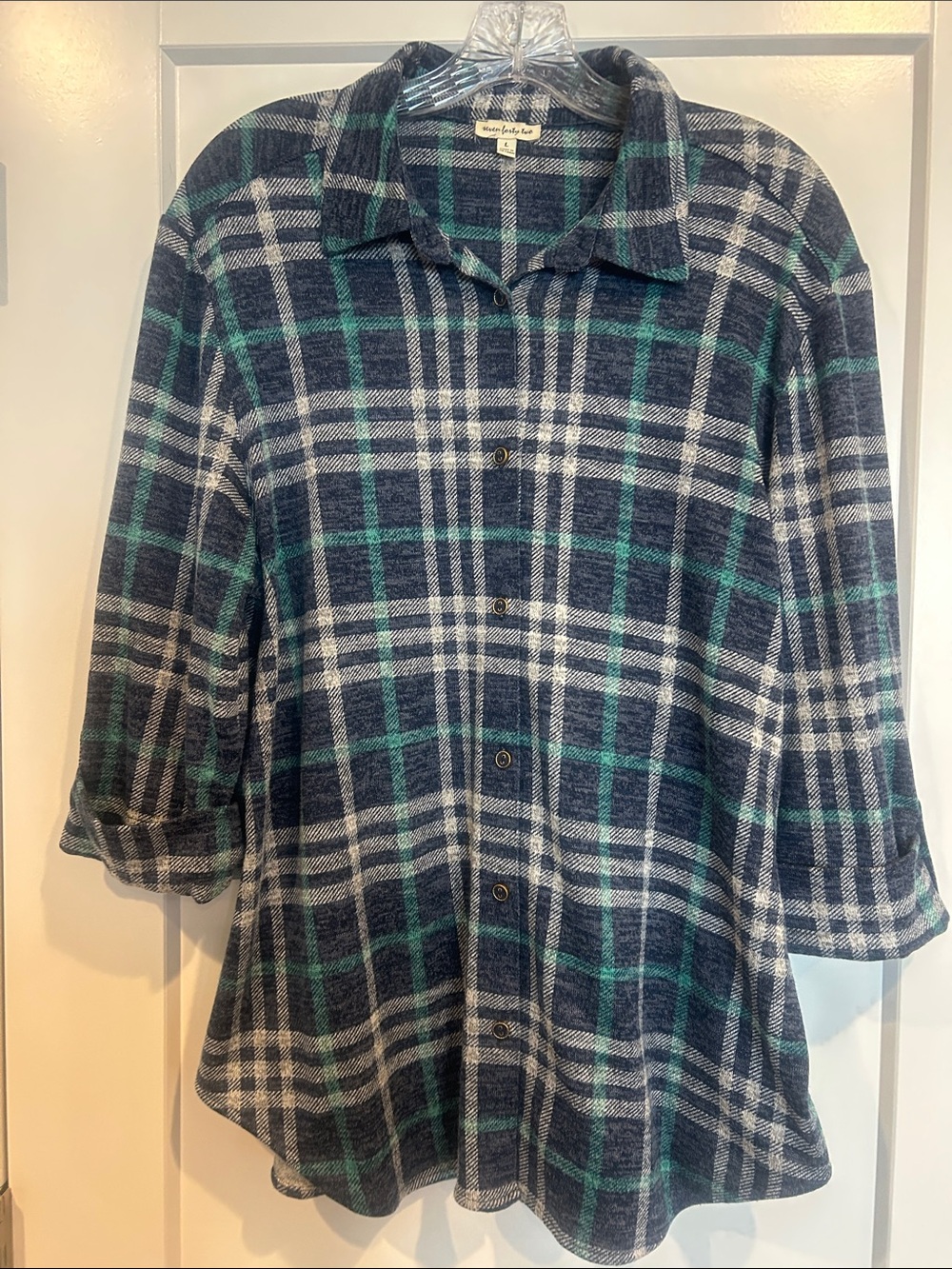 Seven forty two brand Plaid Button-down Shirt in Navy, White & Teal size Large